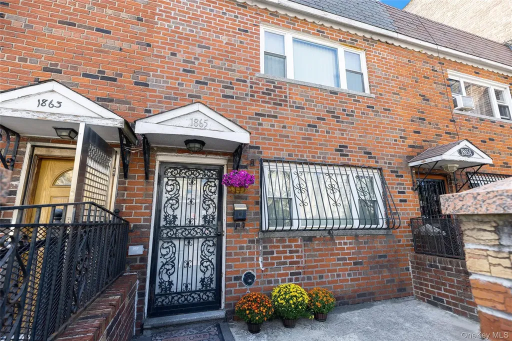 1865 Hunt Avenue Bronx NY 10462