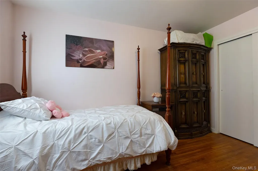 1865 Hunt Avenue Bronx NY 10462