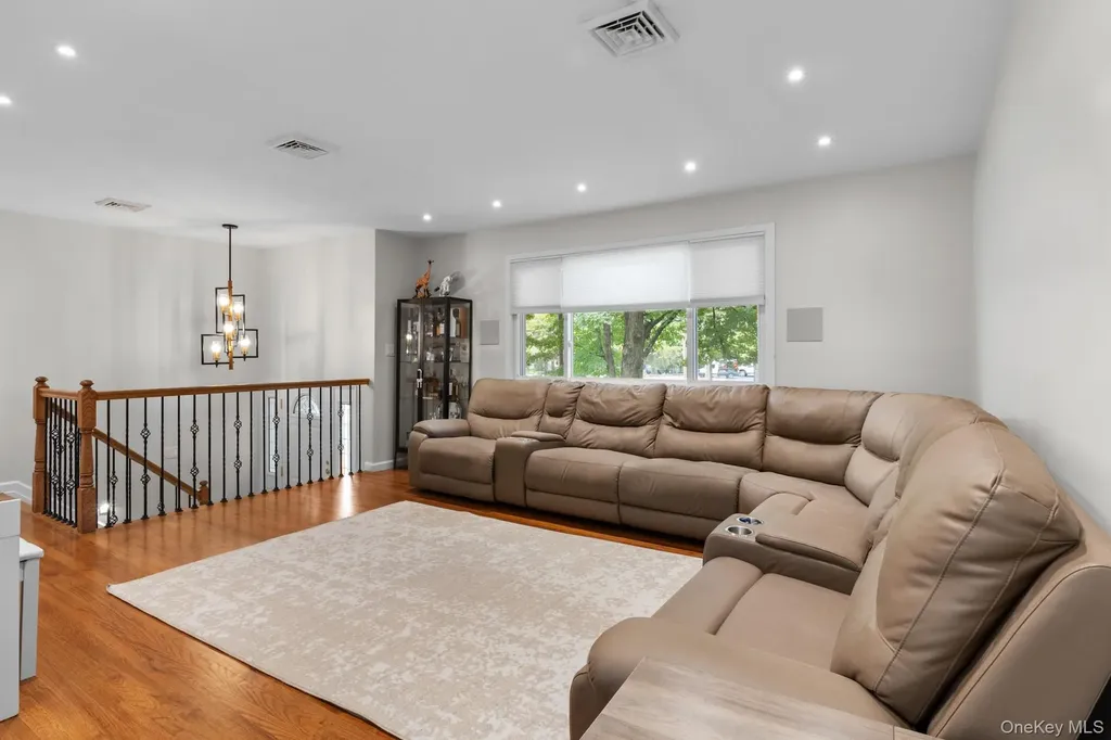 1 Phillips Drive Airmont NY 10901