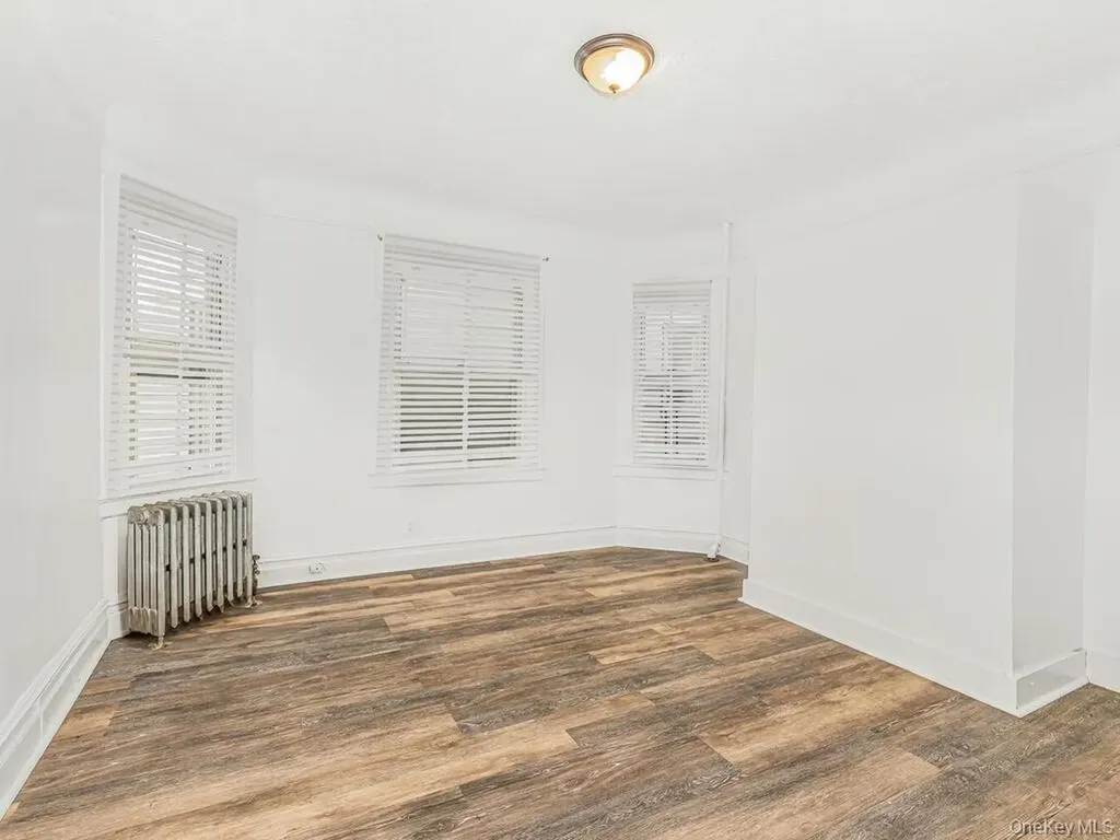 557 S 5th Avenue Mount Vernon NY 10550