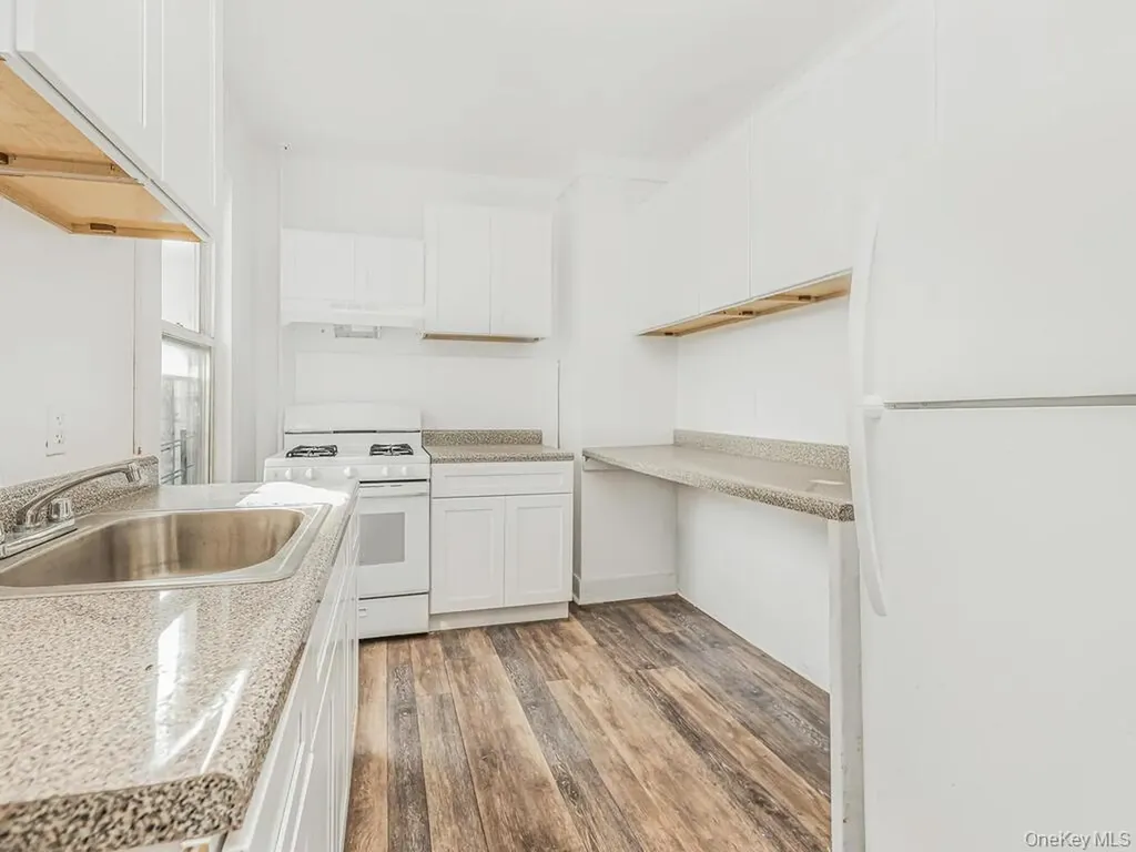 557 S 5th Avenue Mount Vernon NY 10550
