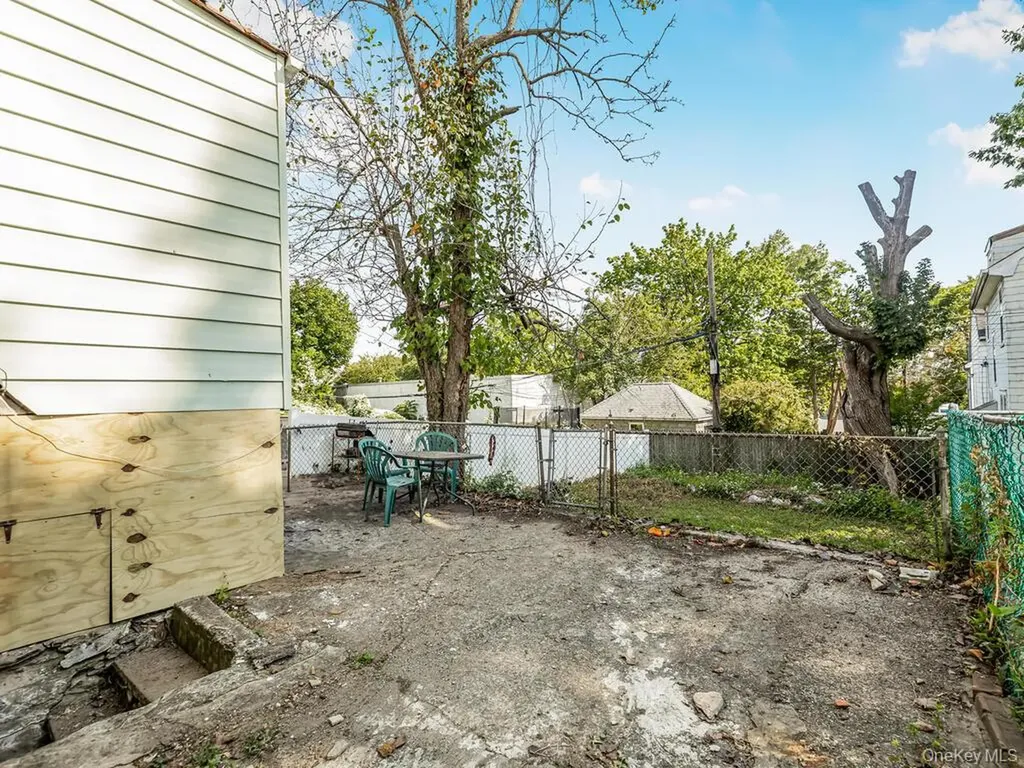 557 S 5th Avenue Mount Vernon NY 10550