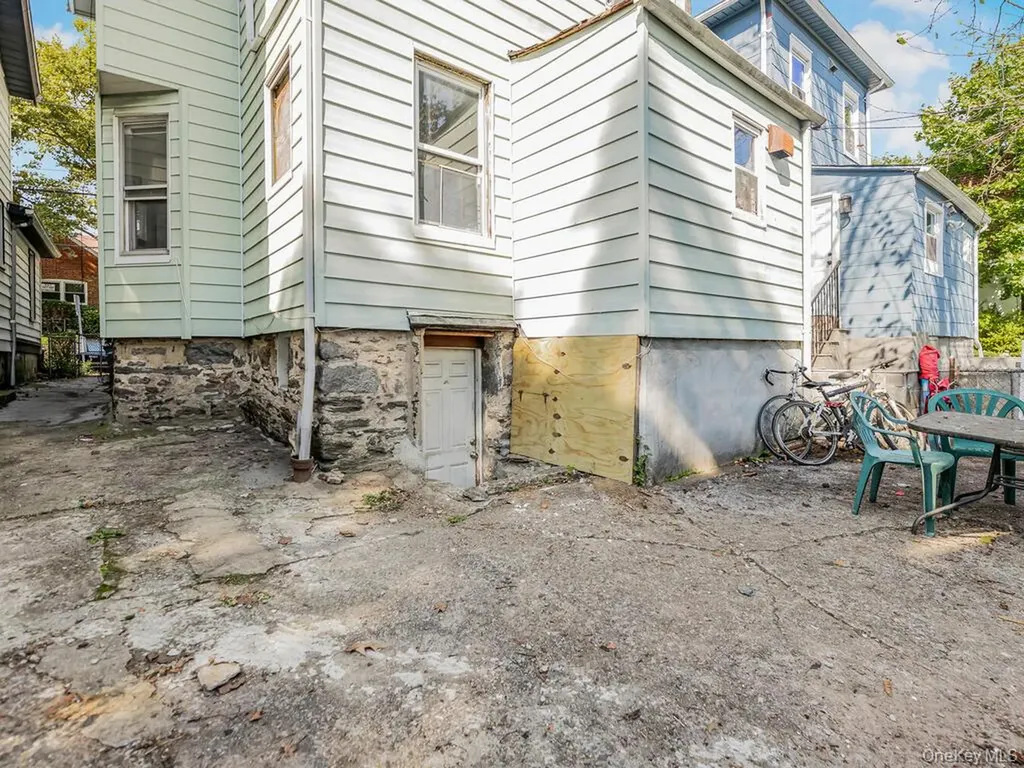 557 S 5th Avenue Mount Vernon NY 10550