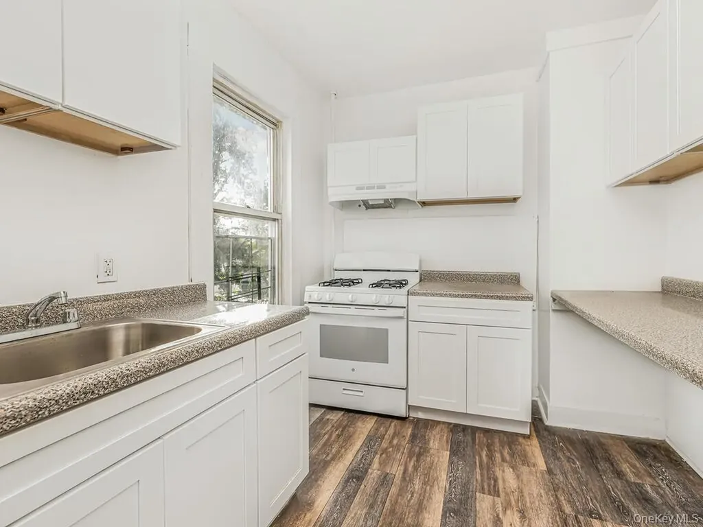 557 S 5th Avenue Mount Vernon NY 10550