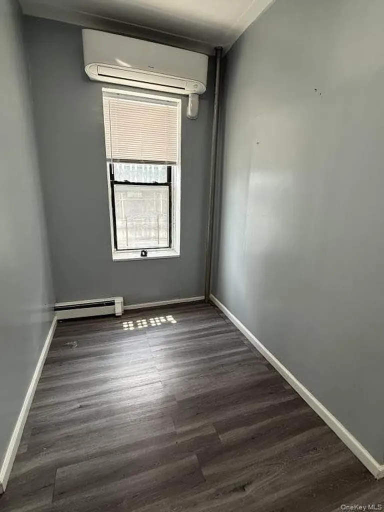 91-47 88 Road Woodhaven NY 11421