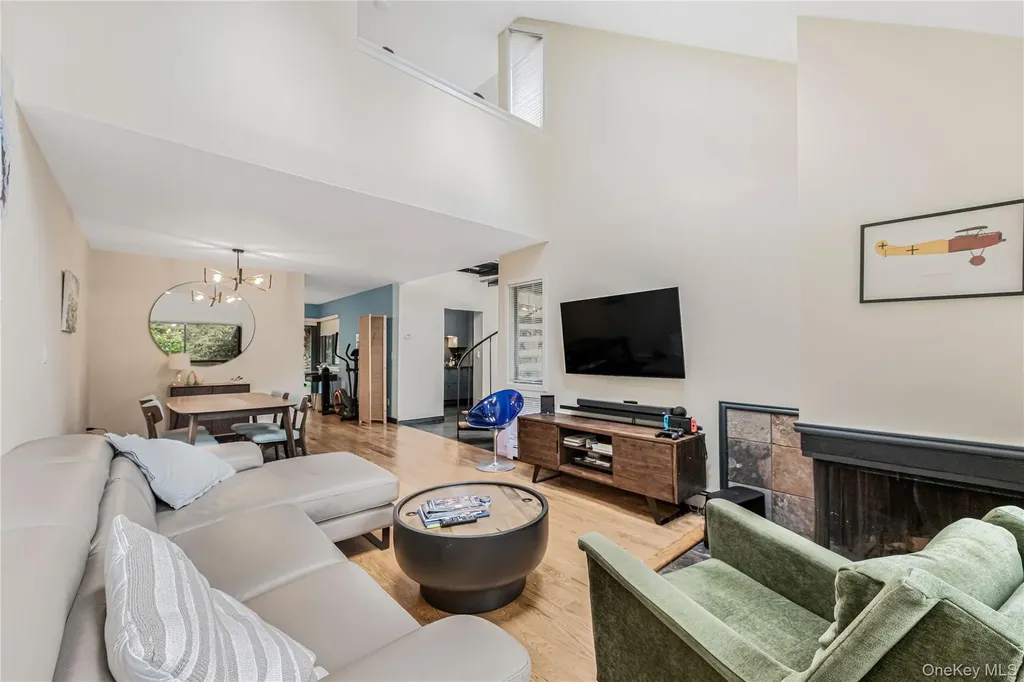 2 Tree Top Lane Dobbs Ferry NY 10522
