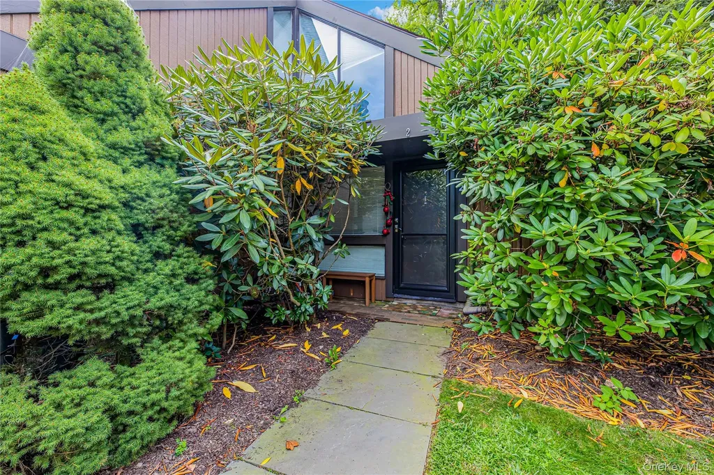 2 Tree Top Lane Dobbs Ferry NY 10522