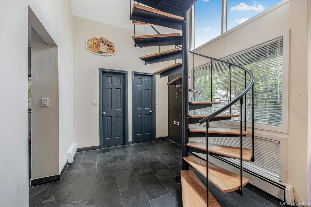 2 Tree Top Lane Dobbs Ferry NY 10522
