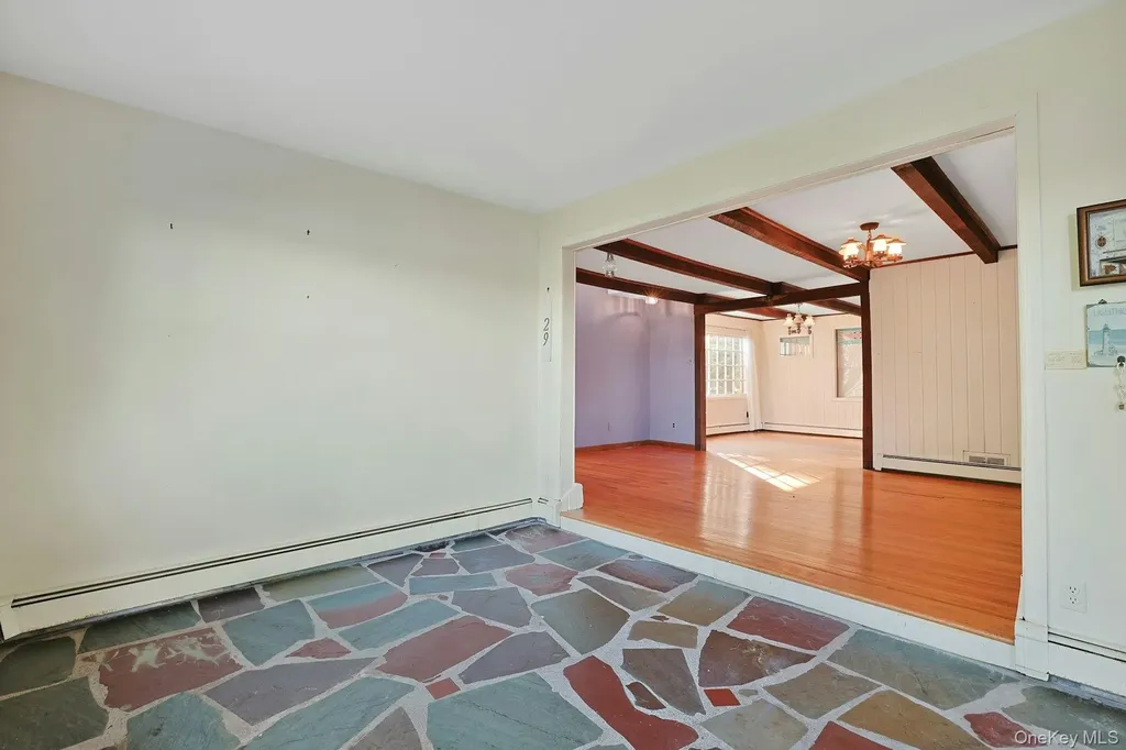 8 Ayers Road Tomkins Cove NY 10986