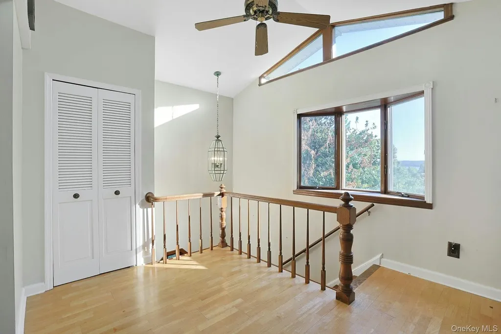 8 Ayers Road Tomkins Cove NY 10986