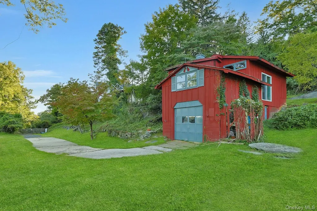 8 Ayers Road Tomkins Cove NY 10986