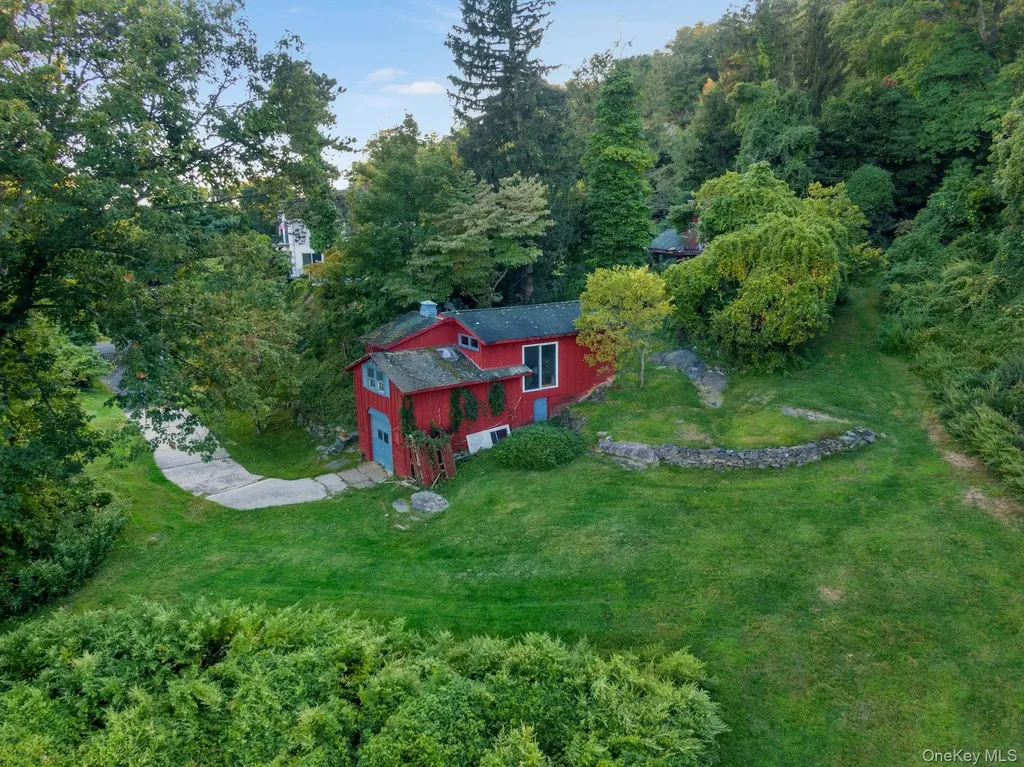 8 Ayers Road Tomkins Cove NY 10986