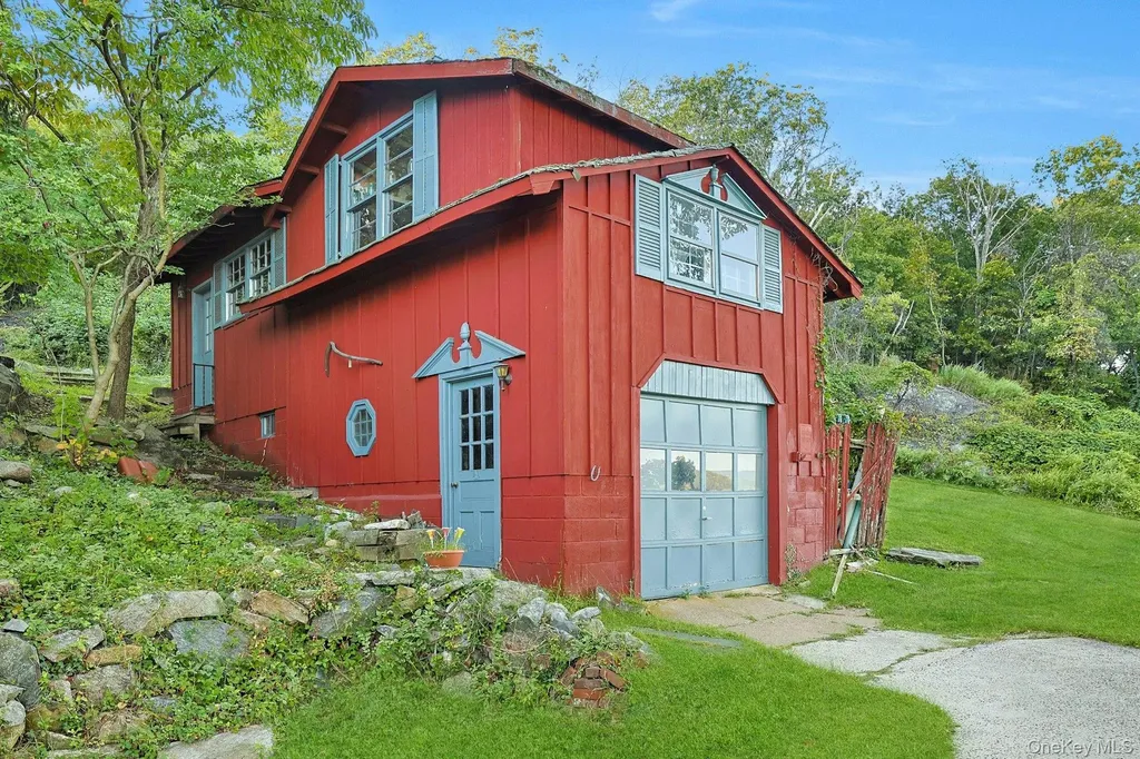 8 Ayers Road Tomkins Cove NY 10986