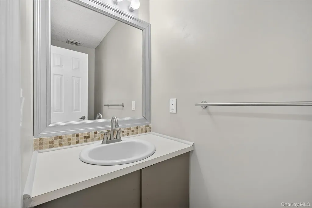 97 Jonathan Drive Mahopac NY 10541