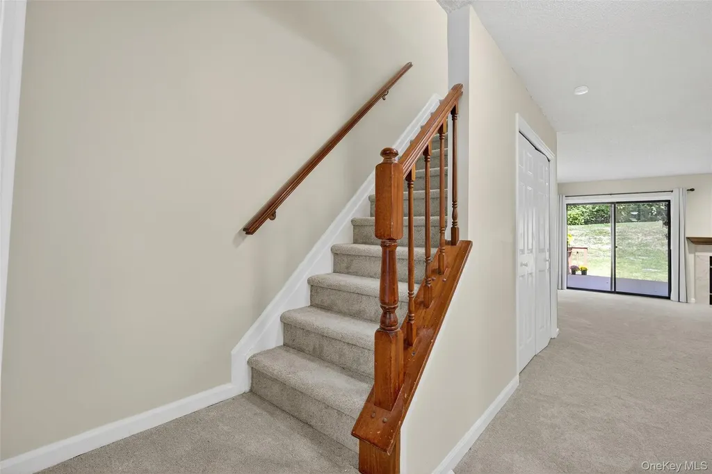 97 Jonathan Drive Mahopac NY 10541