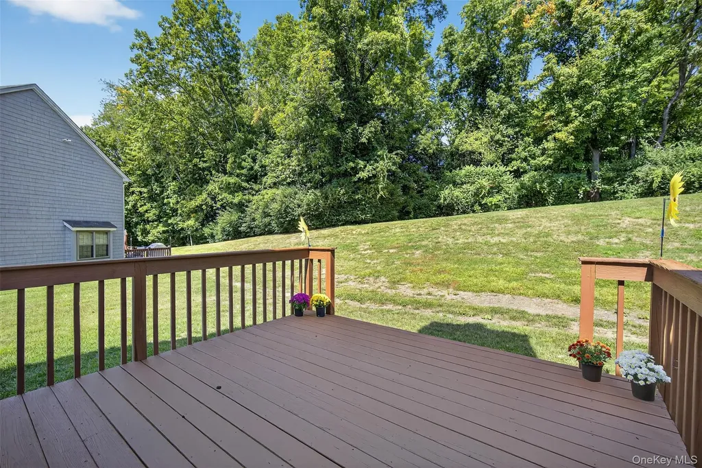 97 Jonathan Drive Mahopac NY 10541