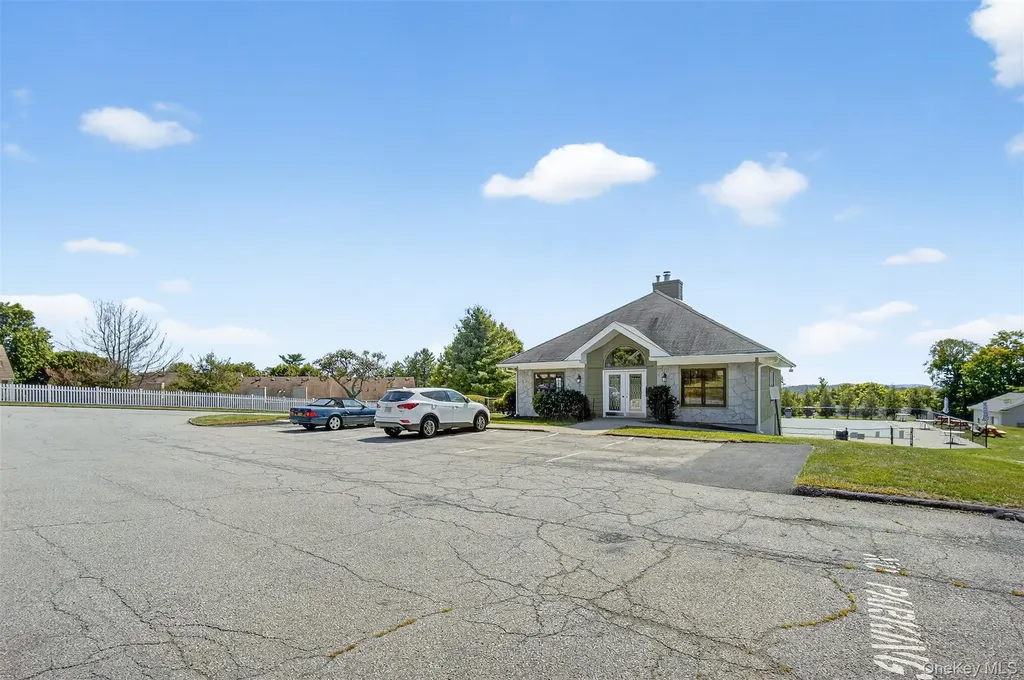 97 Jonathan Drive Mahopac NY 10541