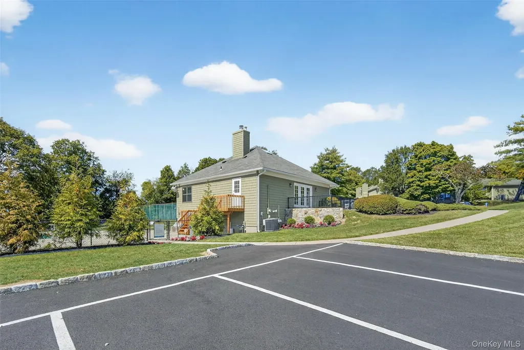 97 Jonathan Drive Mahopac NY 10541