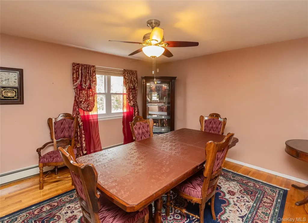 22 The Drive Westtown NY 10998