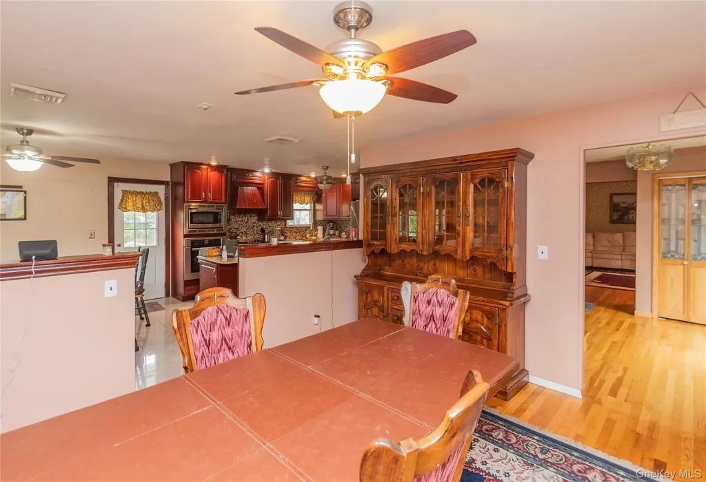 22 The Drive Westtown NY 10998