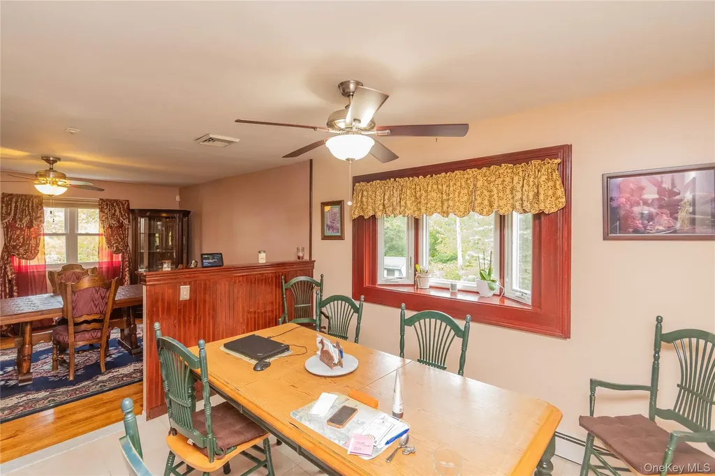 22 The Drive Westtown NY 10998