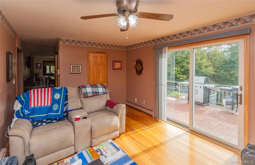 22 The Drive Westtown NY 10998