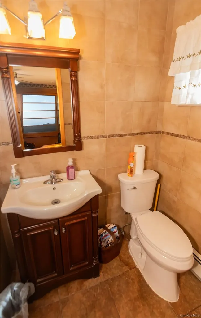22 The Drive Westtown NY 10998