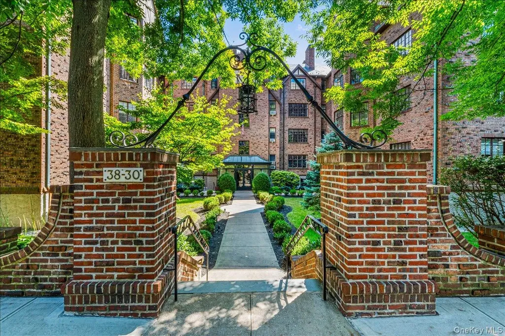 38-30 Douglaston Parkway Douglaston NY 11363