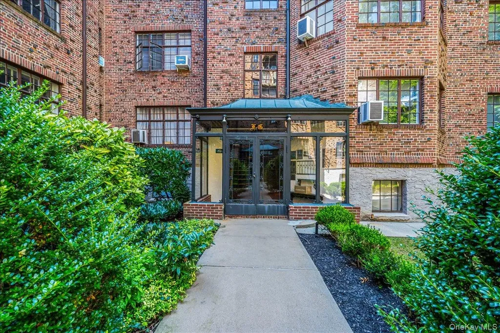 38-30 Douglaston Parkway Douglaston NY 11363