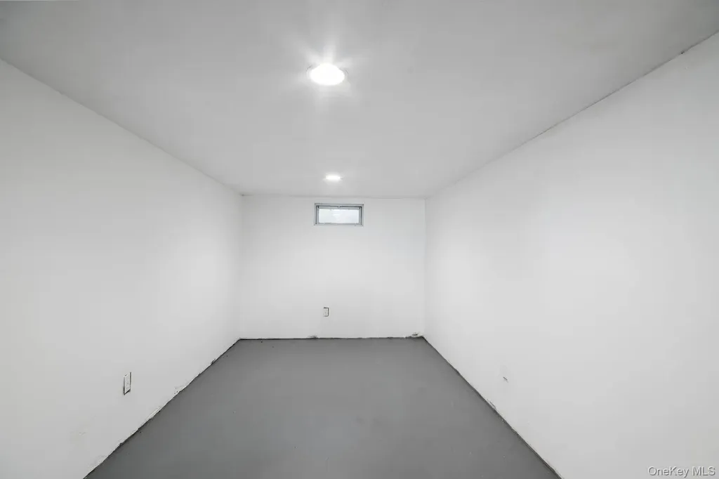 11 Mcgowan Lane Central Islip NY 11722