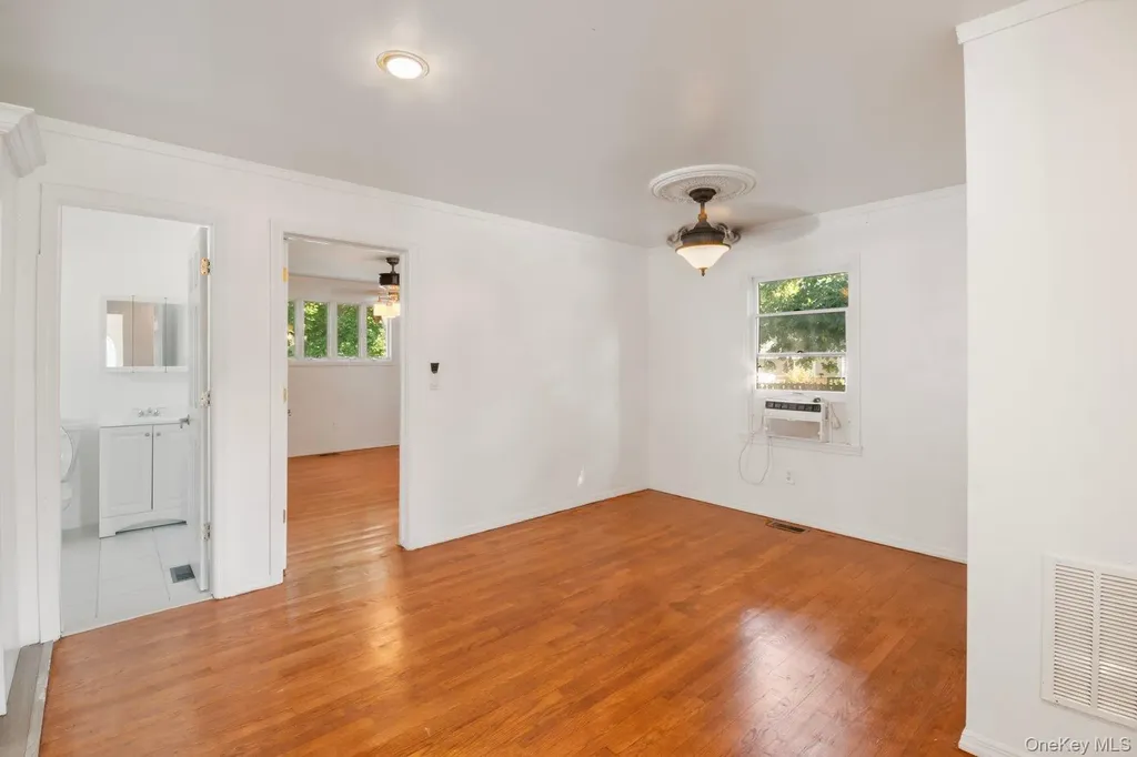 11 Mcgowan Lane Central Islip NY 11722