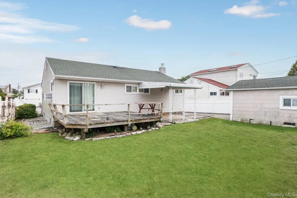 37 Hunter Lane Hicksville NY 11801
