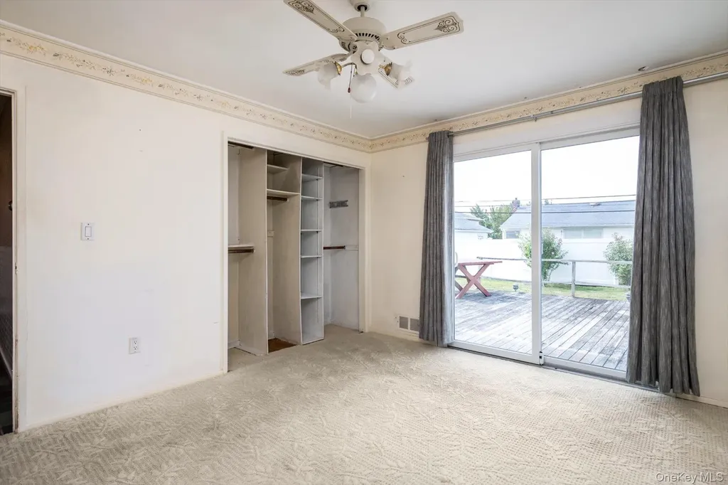 37 Hunter Lane Hicksville NY 11801