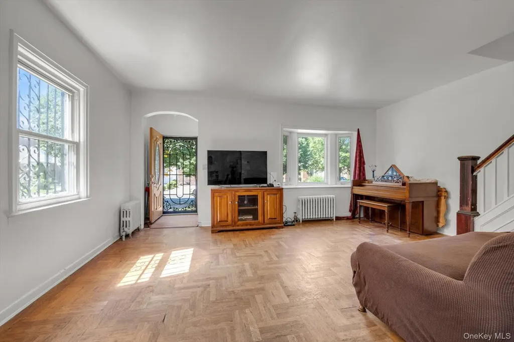 4547 166th Street Flushing NY 11358