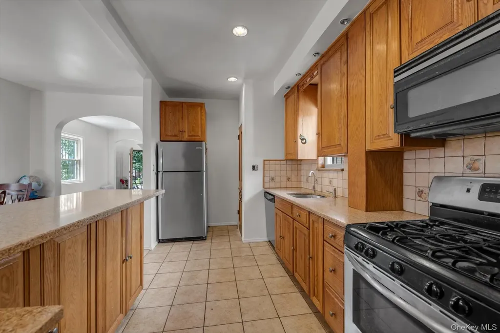4547 166th Street Flushing NY 11358