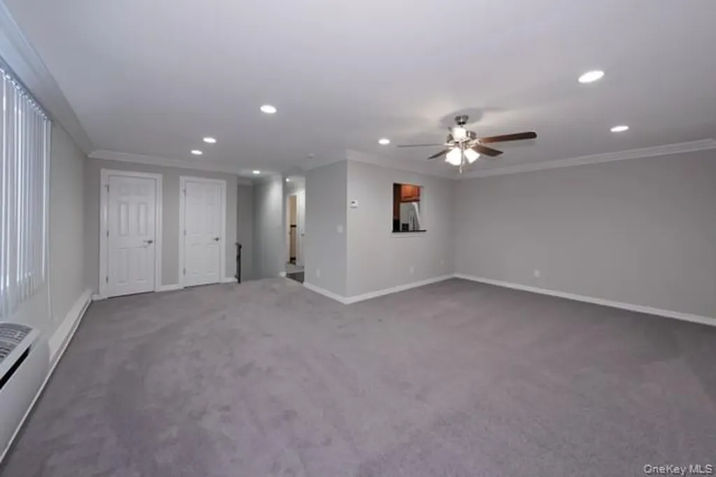 20 Trafalgar Place Coram NY 11727