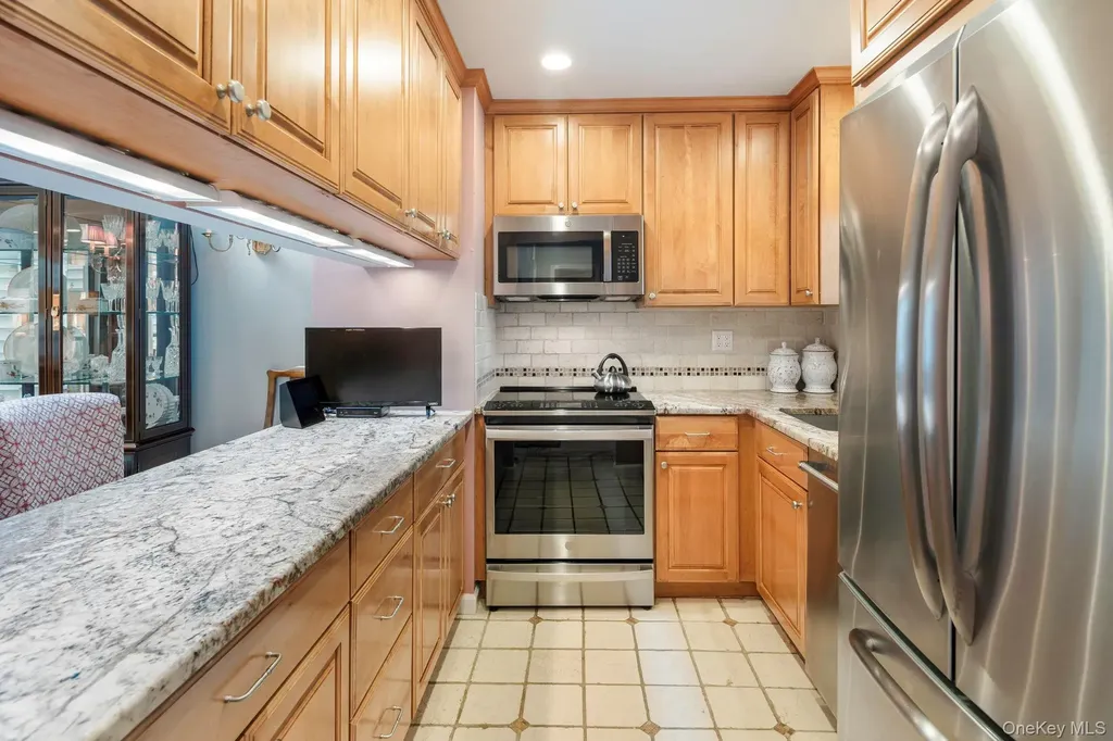 283 Horseshoe Circle Ossining NY 10562