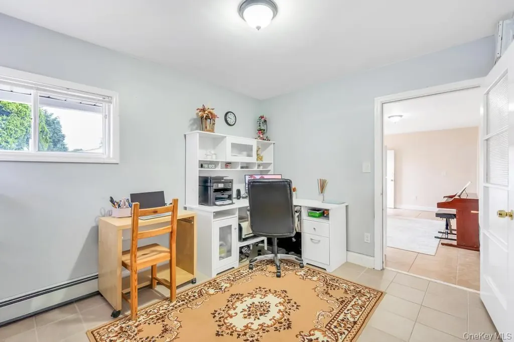 46 Hardy Lane Westbury NY 11590