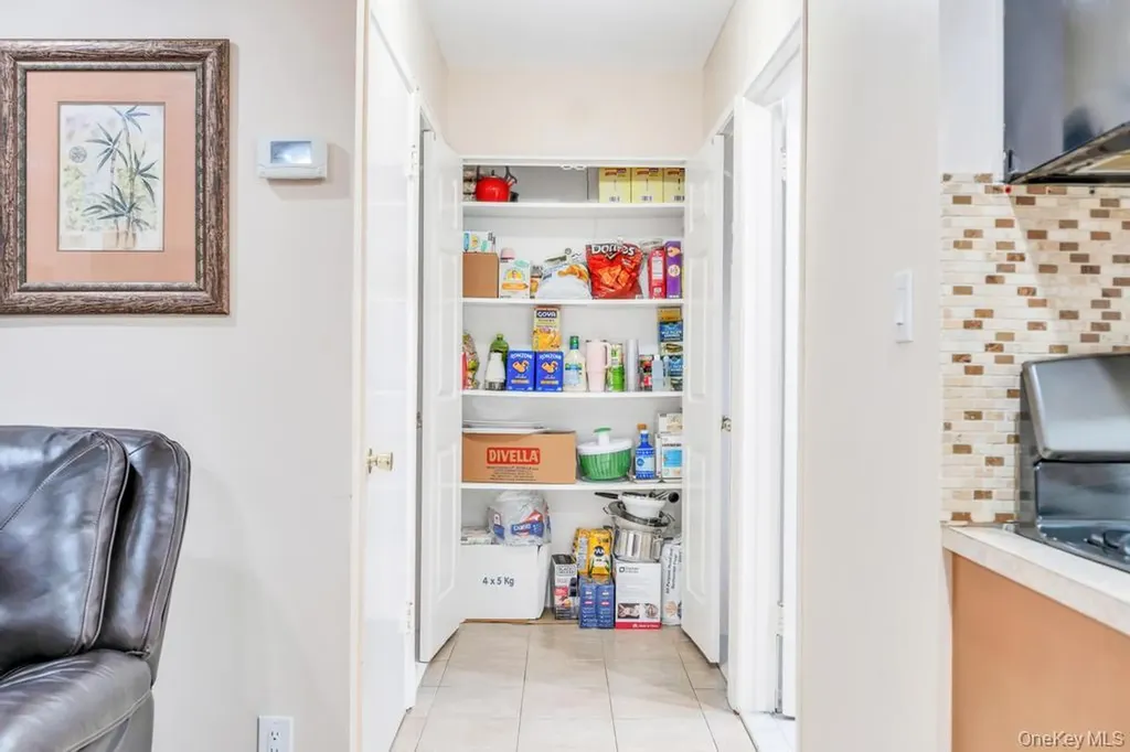 46 Hardy Lane Westbury NY 11590