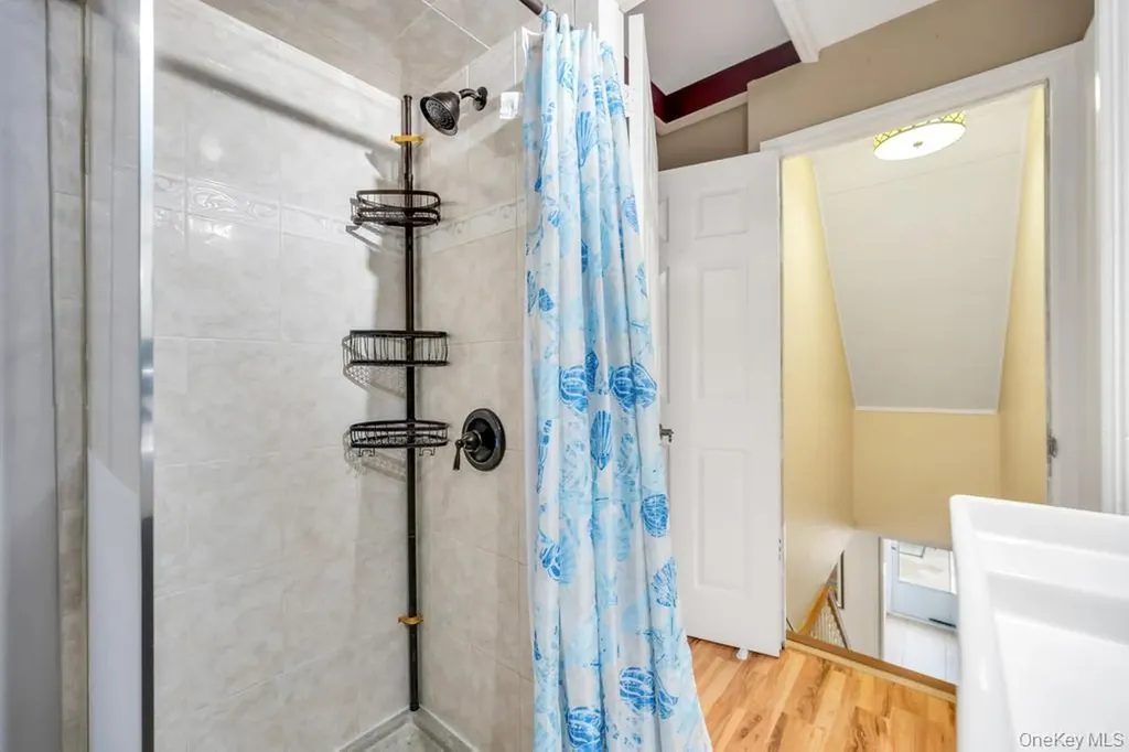 46 Hardy Lane Westbury NY 11590