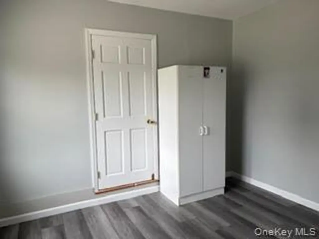 37 E Maple Street Central Islip NY 11722