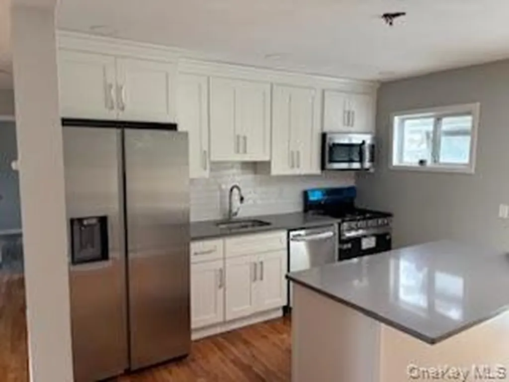 37 E Maple Street Central Islip NY 11722