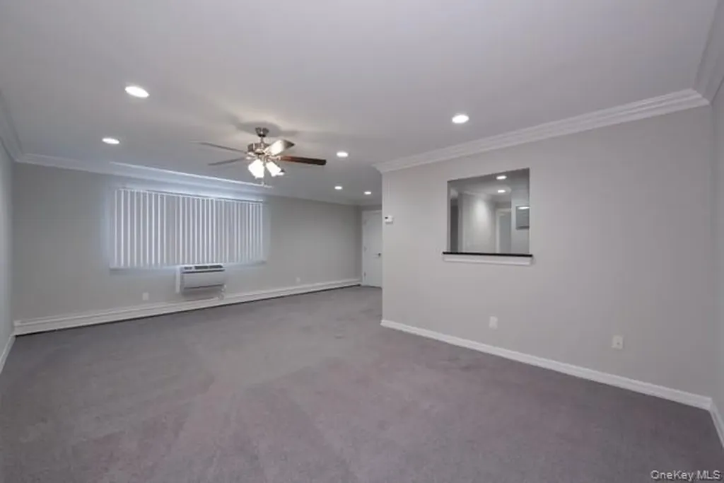 20 Trafalgar Place Coram NY 11727
