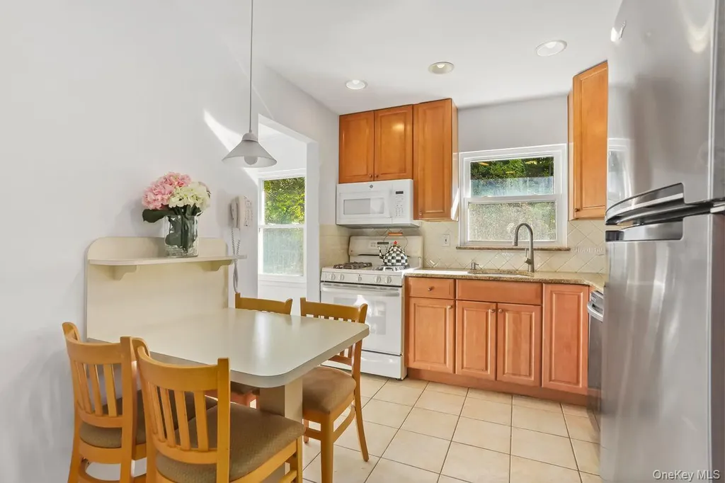 270 Pembrook Drive Yonkers NY 10710