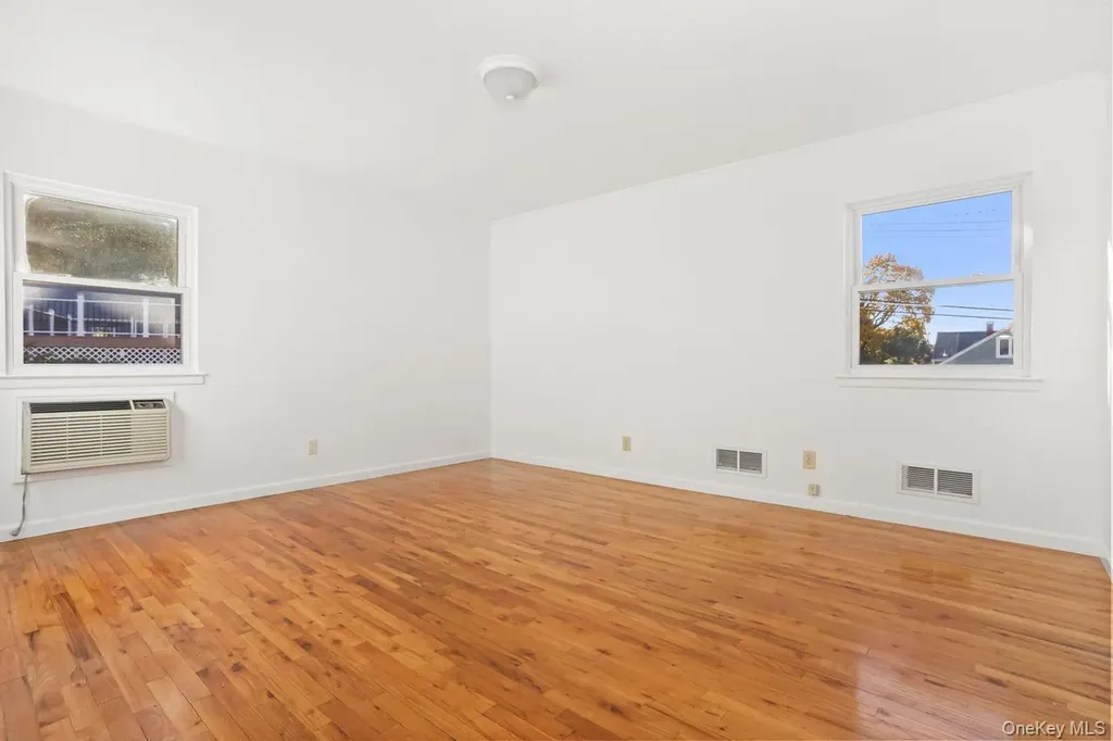 270 Pembrook Drive Yonkers NY 10710