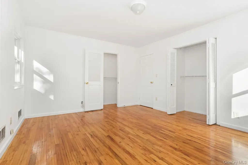 270 Pembrook Drive Yonkers NY 10710