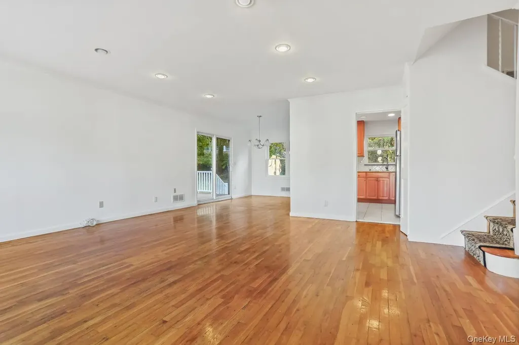 270 Pembrook Drive Yonkers NY 10710