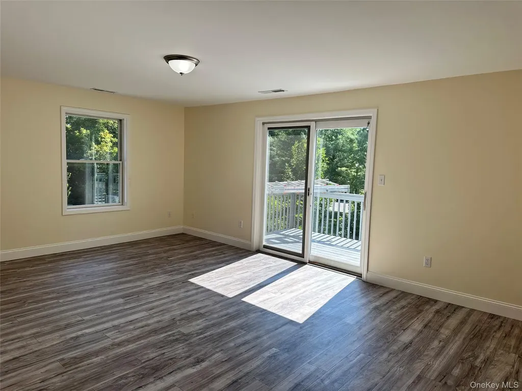 14 Givens Lane Fishkill NY 12524