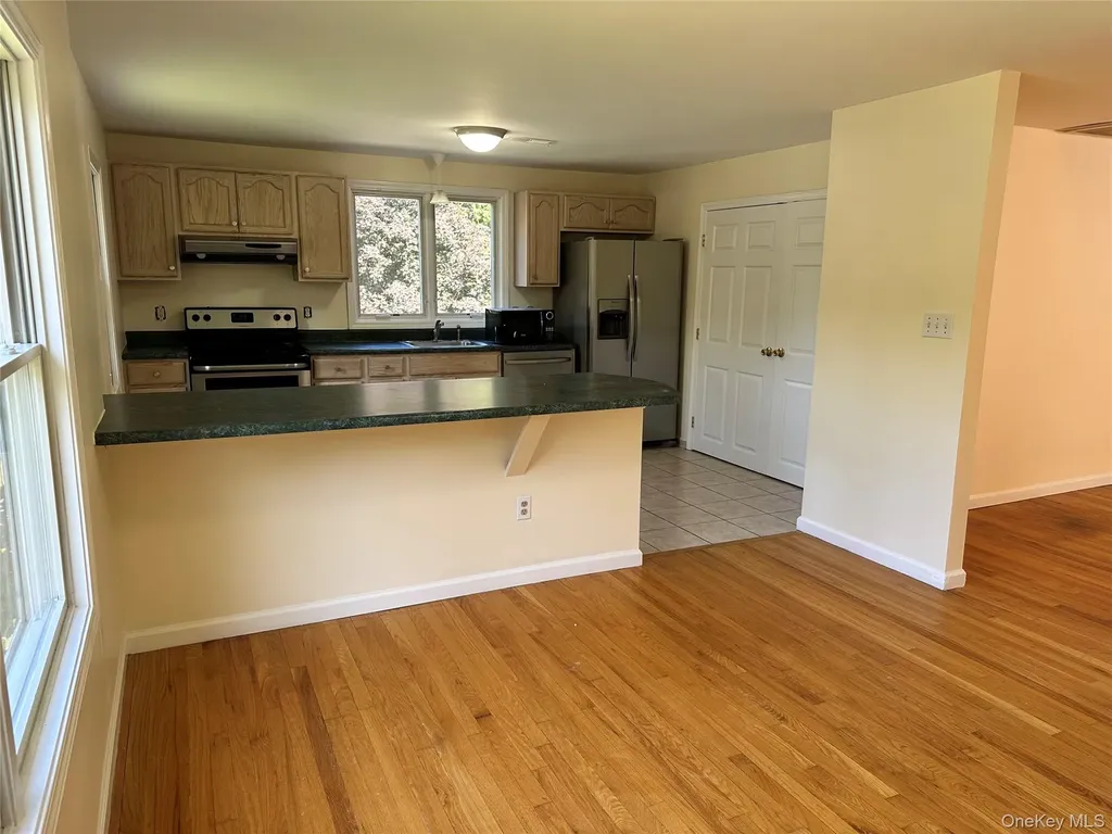 14 Givens Lane Fishkill NY 12524