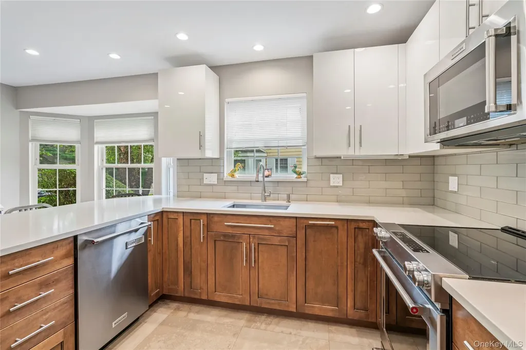 154 Hidden Ridge Drive Syosset NY 11791